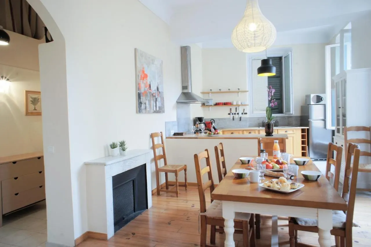 Ze Perfect Place - Spacieux Appartement - Cours Saleya - 2 Chb - 2 Sdb - Ac Nicea 0*,  Francja